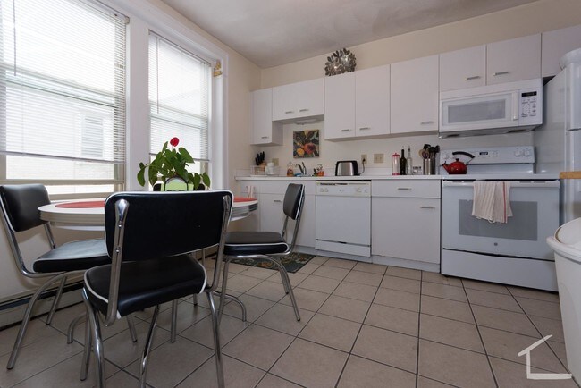 Building Photo - 28 Ransom Rd