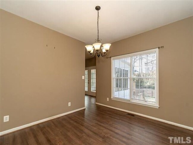 Foto del edificio - Large Home Close to Downtown Wake Forest!