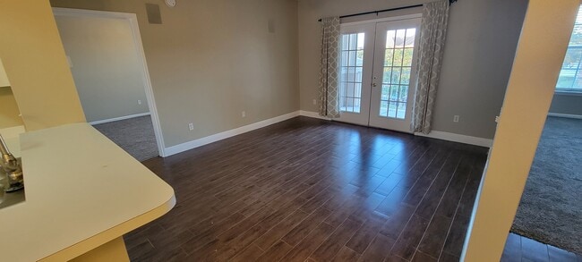 Building Photo - 14304 Fredricksburg Dr