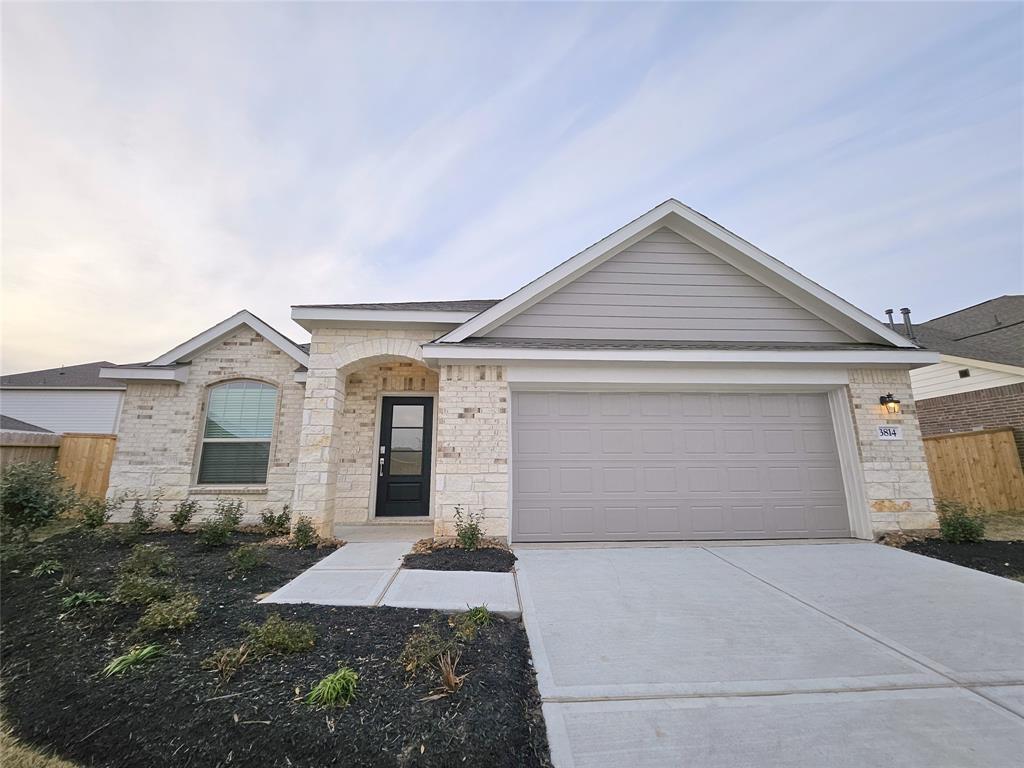 Foto principal - 3814 River Sand Rd