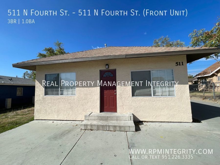 Primary Photo - Cozy 3 Bedroom, 1 Bathroom Home with Drive...