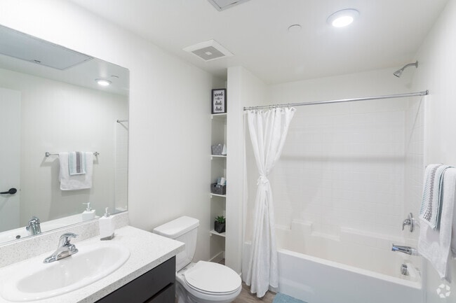 2 BR, 2 BA - 889 SF - FiftyOne Baltimore at the Crossroads