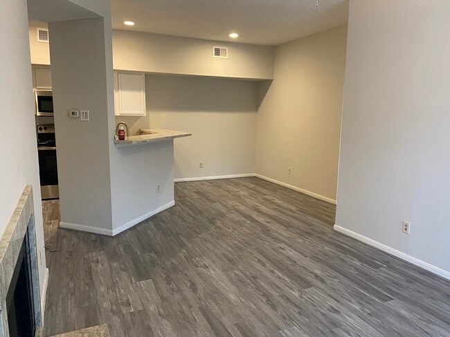 Building Photo - 2121 El Paseo St