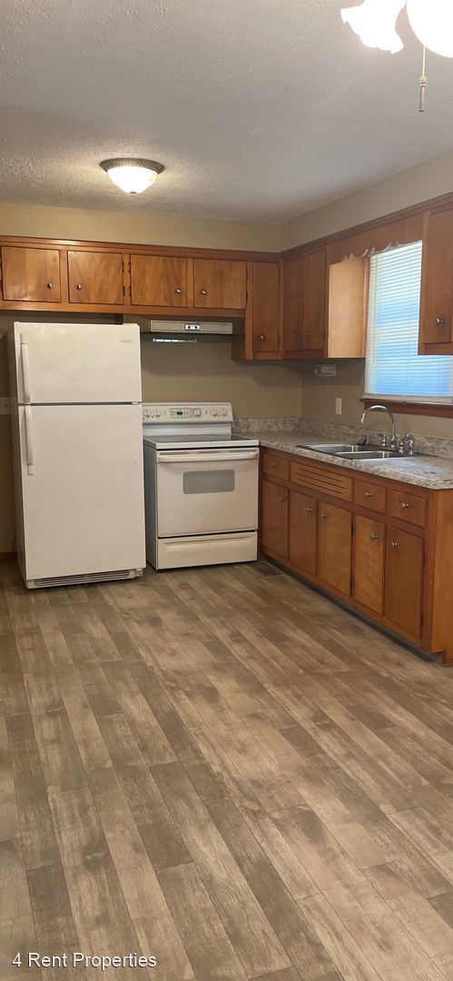 Building Photo - 3 br, 1 bath House - 1883 Pardue Cir
