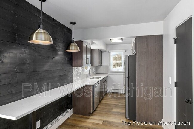 Building Photo - 8440 Woodhaven Dr SW
