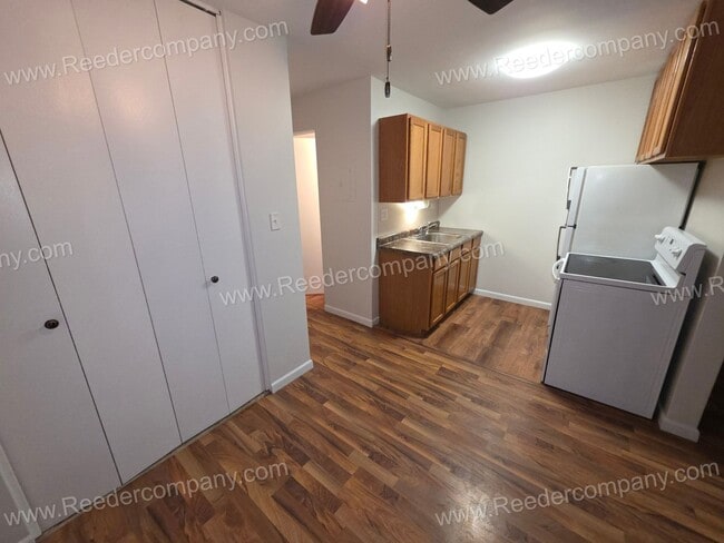 Building Photo - Spacious 1 bedroom condo in Highland