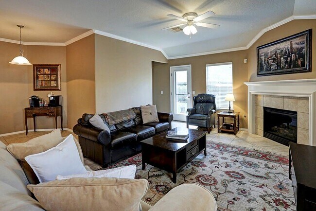Building Photo - 7210 Toad Hollow