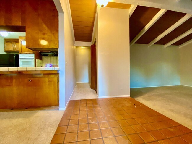 Building Photo - 1267 W McKinley Ave