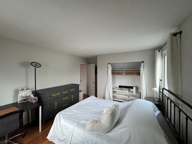 Foto del edificio - 2 Bed 1 Bath