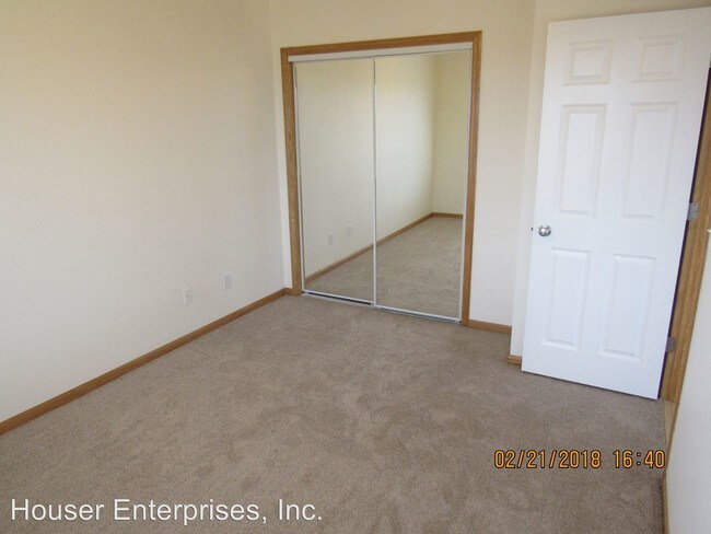 Building Photo - 29 Redtail Bnd