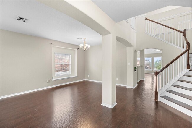 Building Photo - Cul de Sac home, lots of amenities, and Co...