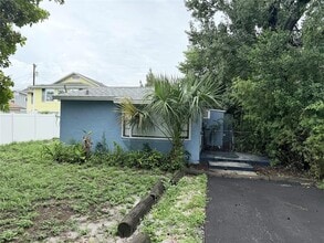 Building Photo - 1661 27th Ave N
