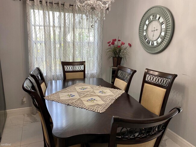 Foto del edificio - 2 br, 2 bath Condo - 579 Normandy M