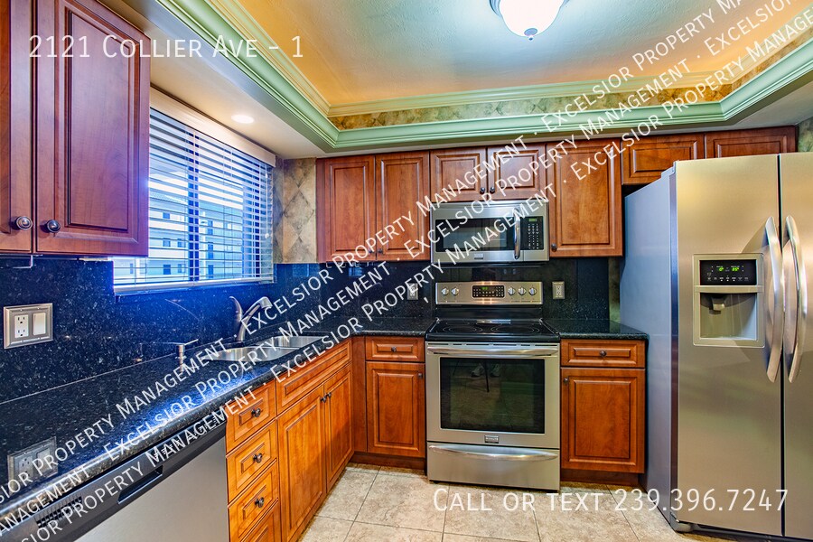 Primary Photo - 2121 Collier Ave