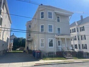 Building Photo - 48 Woodlawn St