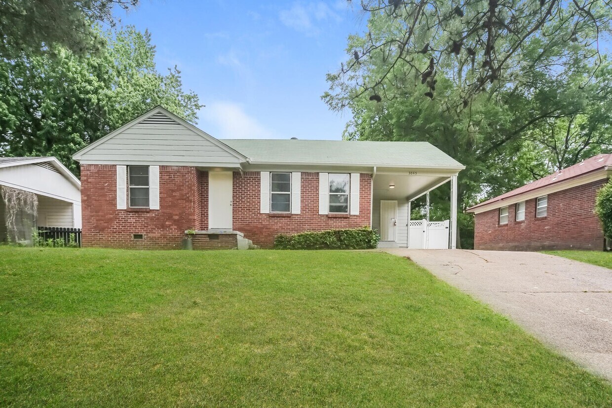 Foto principal - 3045 Beauchamp Dr