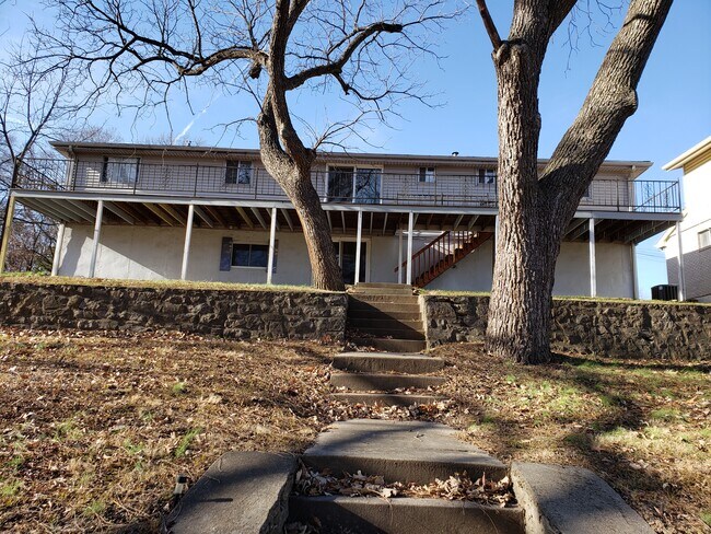 back - 719 NW South Shore Dr