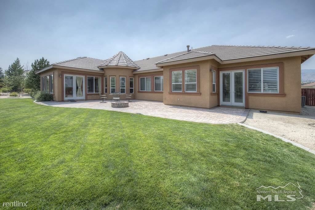 Foto principal - 4 br, 3.5 bath House - 15355 Redmond Loop
