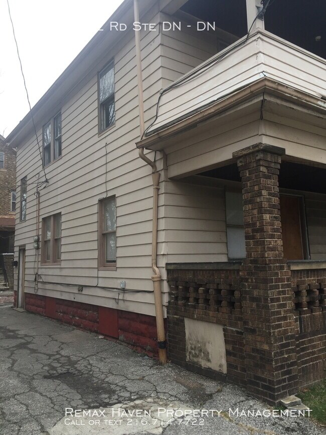 Building Photo - 793 Wayside Rd