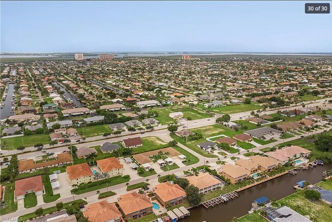 Foto del edificio - 841 SW 47th Ter