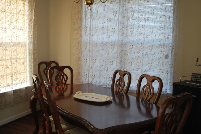 Foto del edificio - 8814 Providence Knoll Mews