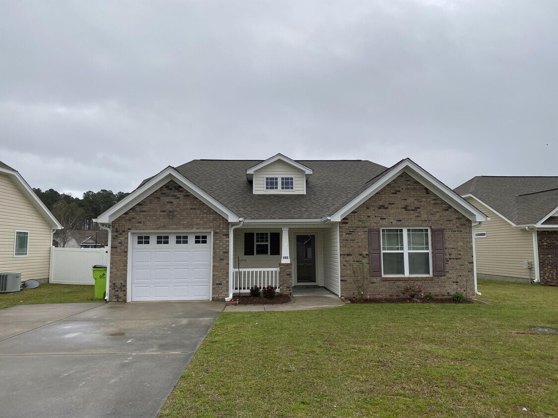 103 Falcon Landing Ct, New Bern, NC 28560 House Rental in New Bern