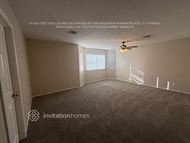 Foto del edificio - 2121 Harbor Cliff Dr