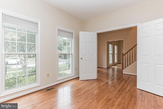 Building Photo - 13907 Willow Tree Dr