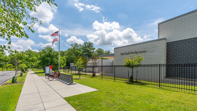 Building Photo - Eagles Crossing Apartments