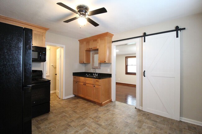 Foto del edificio - Updated 1 Bedroom 1 Bath Home In Kansas Ci...