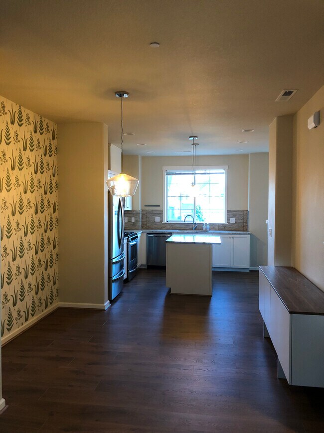 Kitchen and Dining - 14973 NW Shackelford Rd