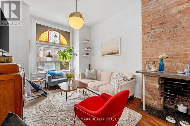Photo du bâtiment - 261 Ossington Ave