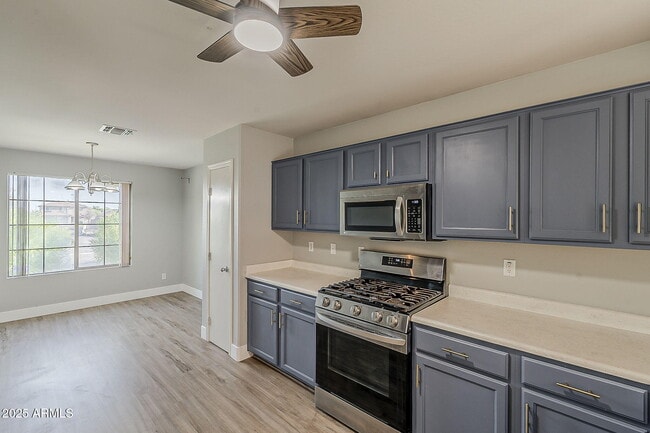 Building Photo - 13930 W Country Gables Dr
