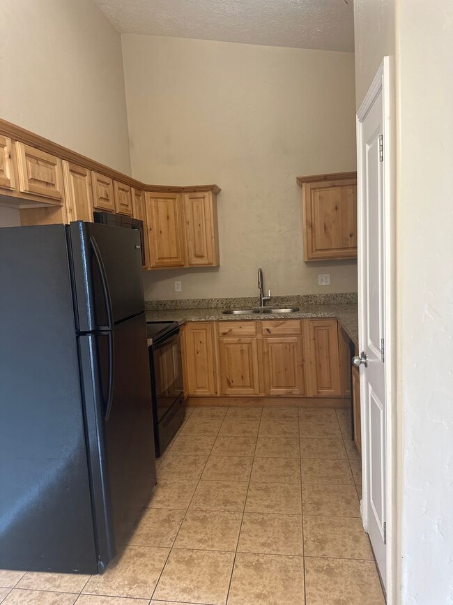 Foto del edificio - Move in Special Free Storage unit*