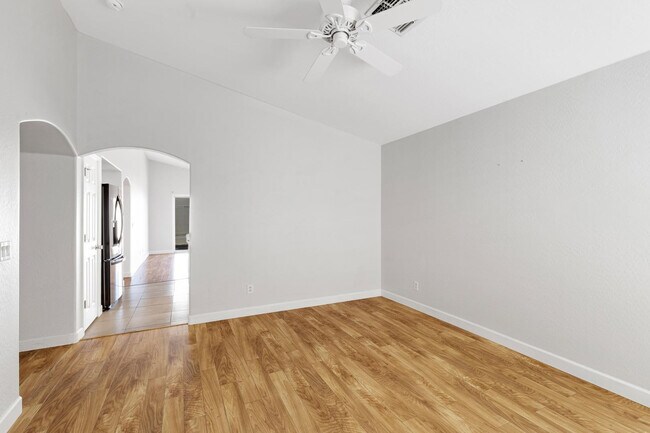Foto del edificio - 11518 W Paradise Dr