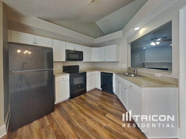 Building Photo - 7100 Idlewild Brook Ln