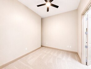 Building Photo - 9787 Katy Fwy
