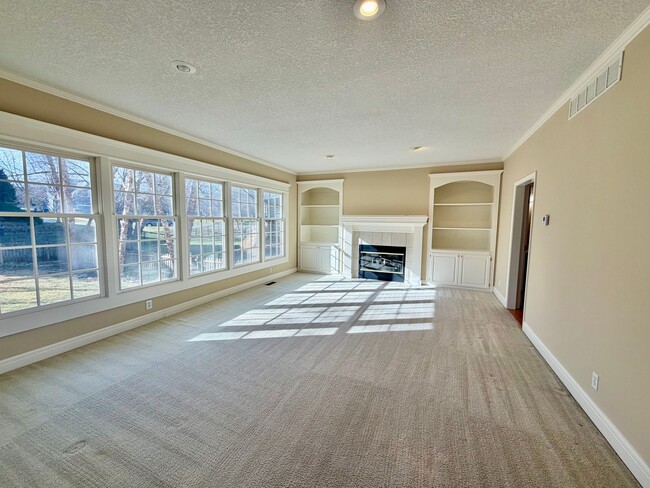 Foto del edificio - {9309} Well Maintained Two Story in Quiet Neighborhood + Harmony Elementary, Harmony Middle and B...