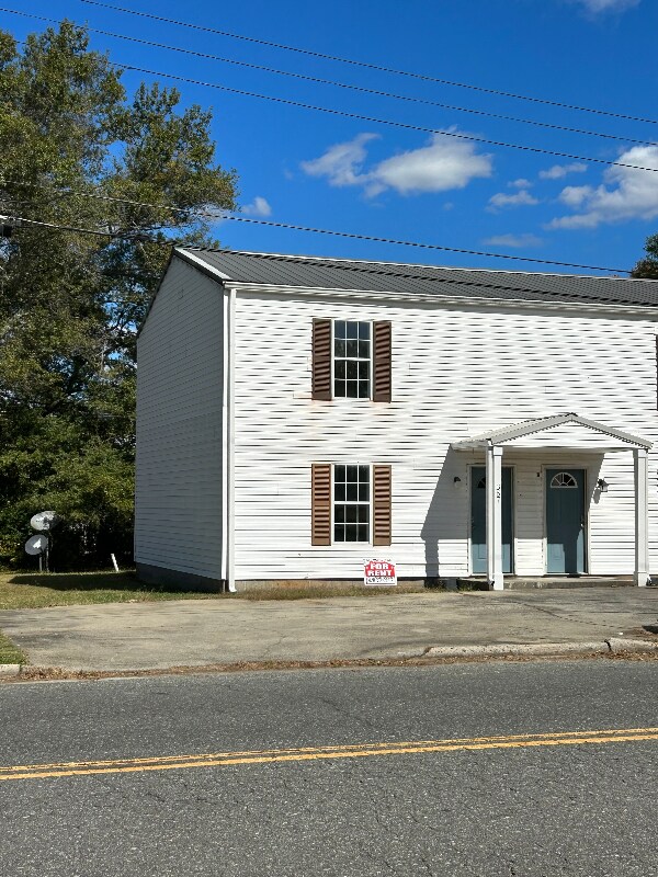 367 E Jefferson St, York, SC 29745 Townhome Rentals in York SC