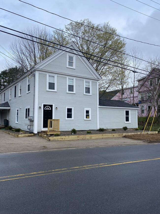 Building Photo - 164 Main St