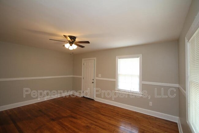 Building Photo - 228 S Hampton Dr