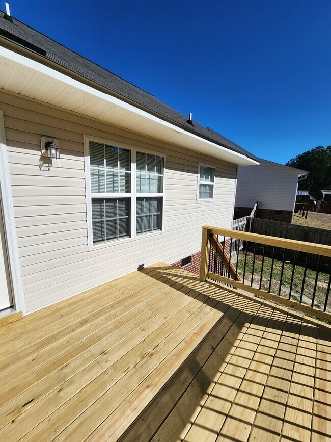 Building Photo - SADDLE RIDGE