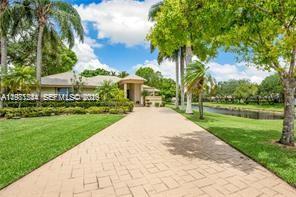 Foto del edificio - 1884 Classic Dr