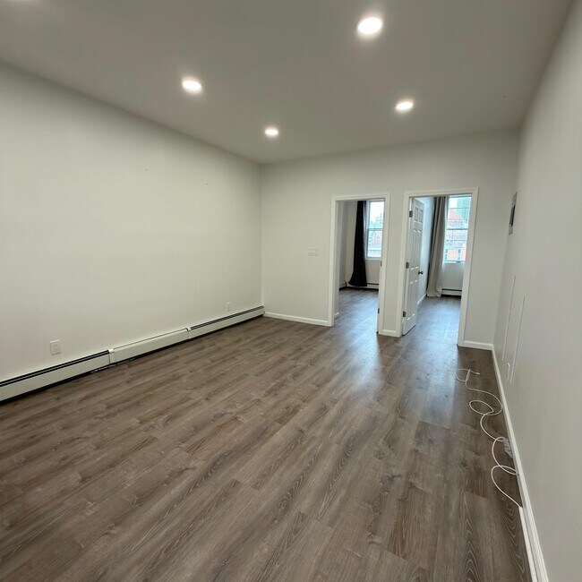 Foto del edificio - 737 Montgomery St