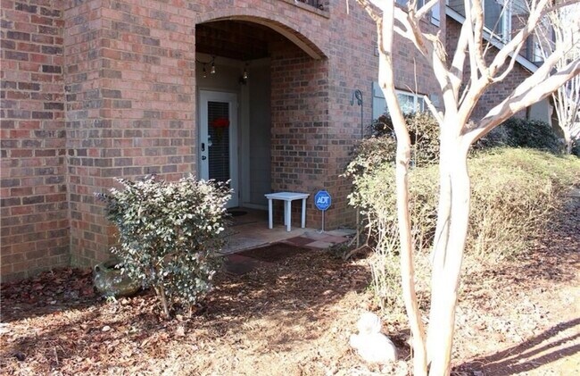 Foto del edificio - 833 Old Greenville Hwy