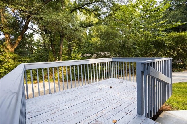 Building Photo - 1138 Gerald Pl SW