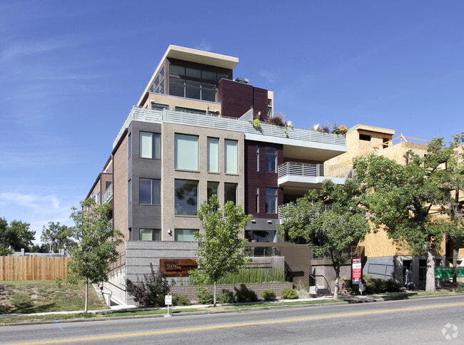 Primary Photo - 3131 Zuni St