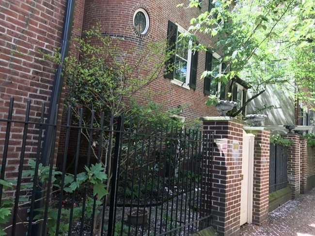 Building Photo - Society Hill Mansion