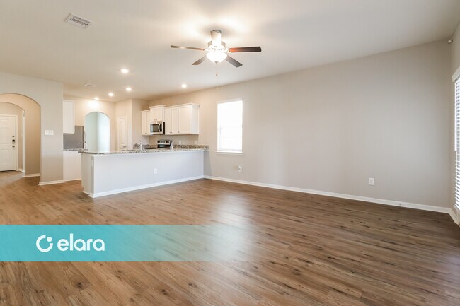 Foto del edificio - 25381 Cypress Bend Dr