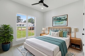 Building Photo - 611 Bridgeview Dr